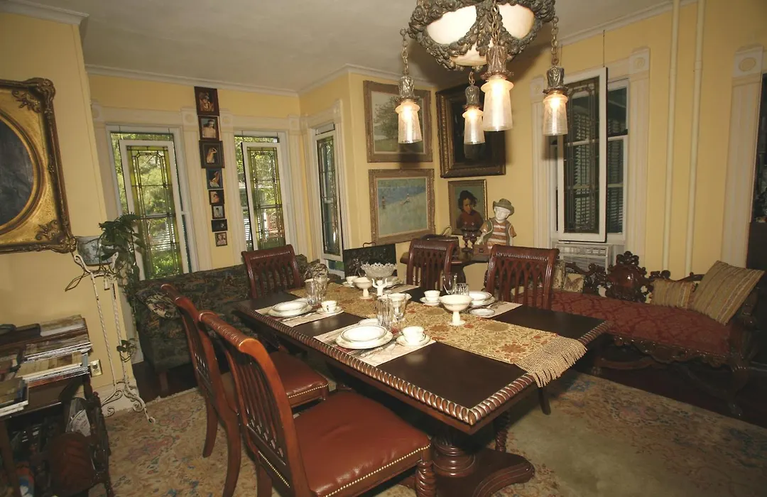 T C Smith Historic Inn Bed And Breakfast-1